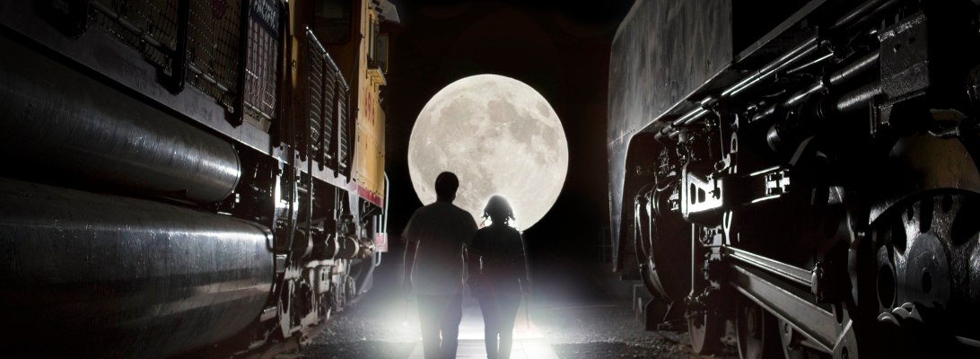 Union Station, Ogden Utah Harry Potter Engagments Full Moon at hogwarts express